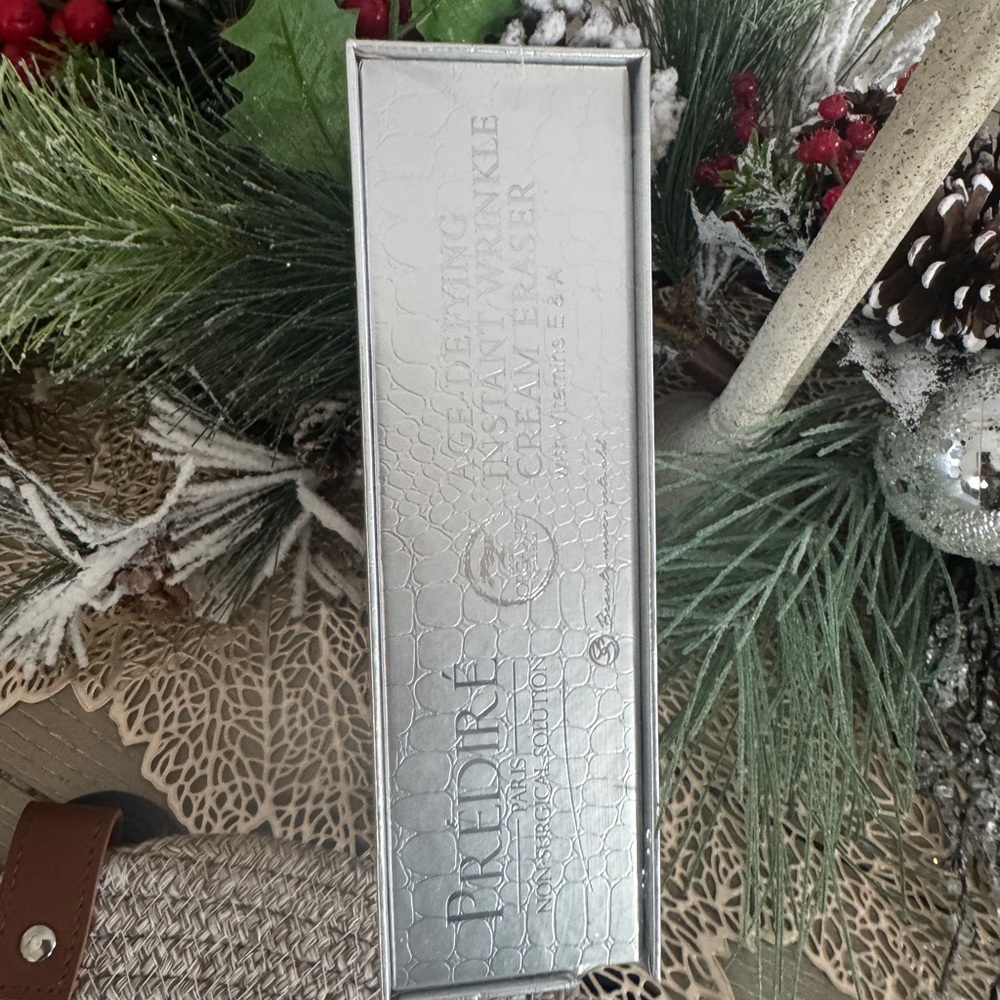 Predire Age-Defying Instant Wrinkle  Eraser $920 new - Picture 5 of 5